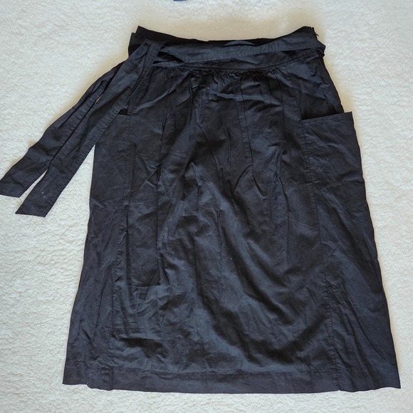Old Navy Smocked Midi Skirt Pockets Boho Cottagecore Black Size 16 NWT - Picture 2 of 10